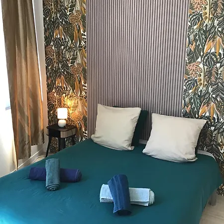 Cosy 3 Kapselhotel Montauban