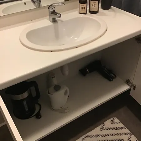 Kapslový hotel Cosy 3 *