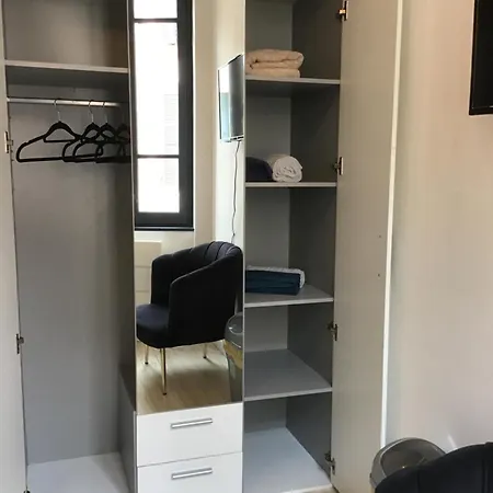 Kapslový hotel Cosy 3 *